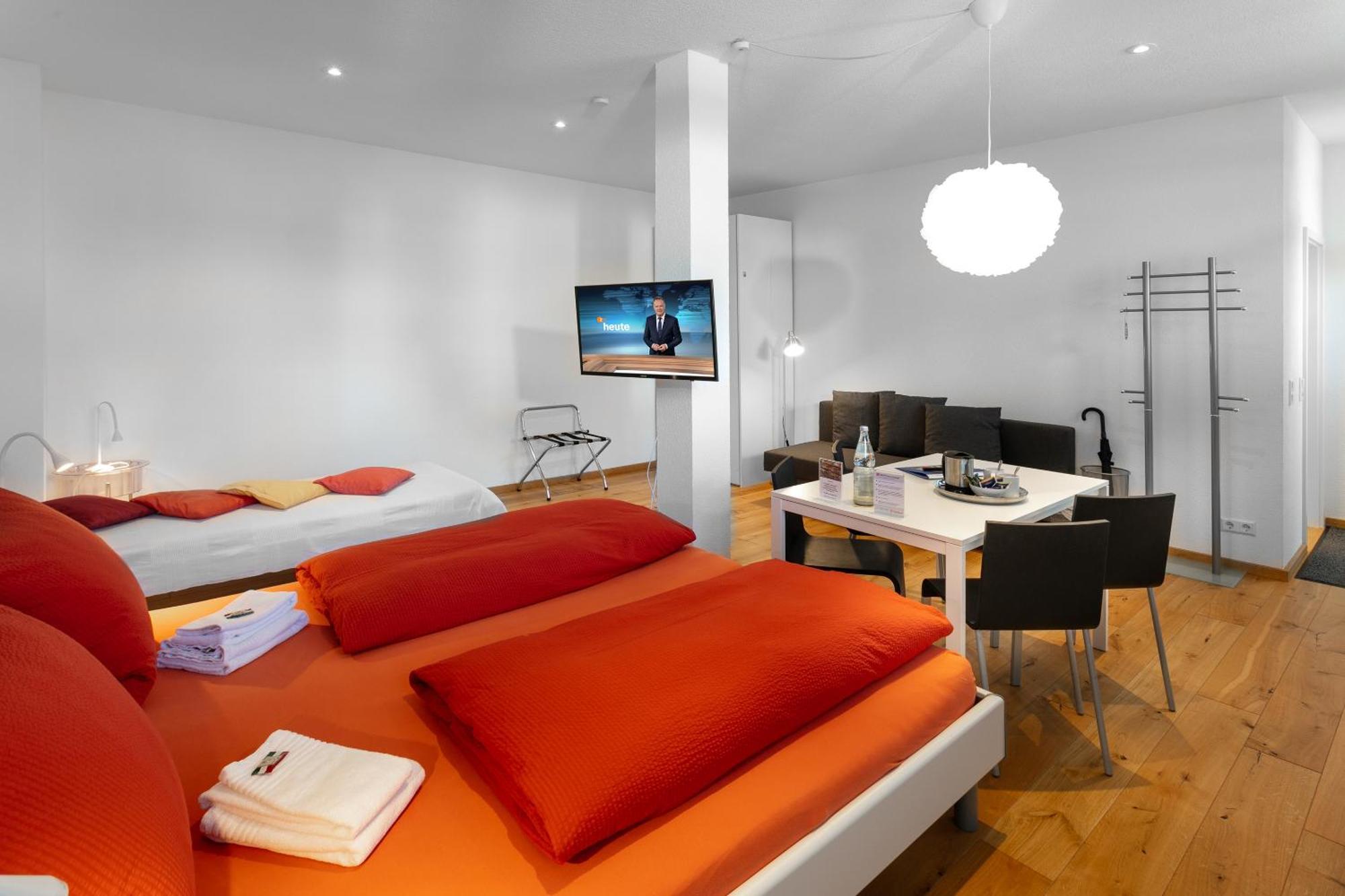 Pensionsieben Das Andere Hotel Lörrach Esterno foto