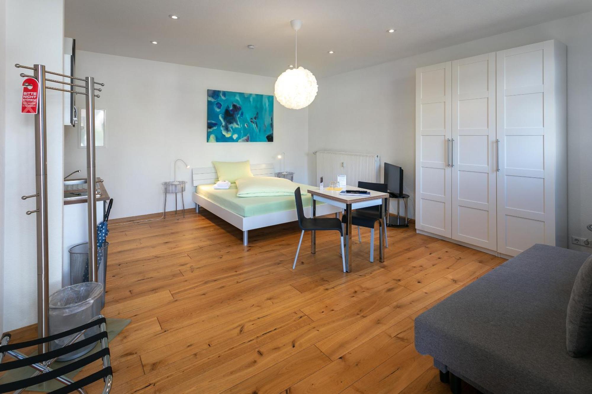 Pensionsieben Das Andere Hotel Lörrach Esterno foto
